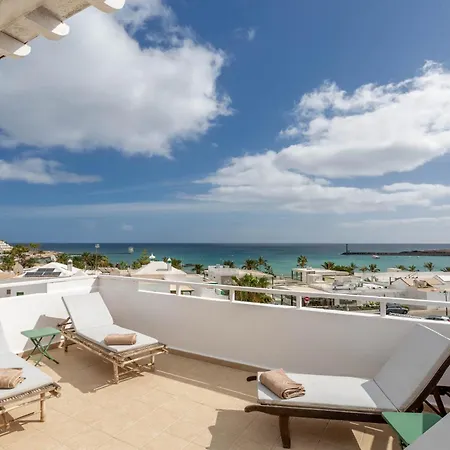 Ocean View Penthouse - Location - 100m To The דירה