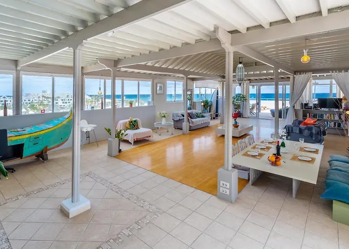 Ocean View Penthouse - Location - 100m To The